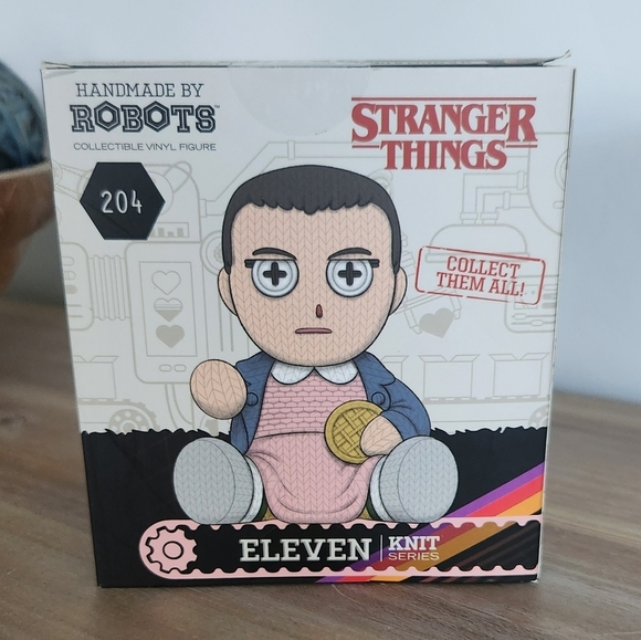 πΊ Handmade by Robots β Stranger Things β Eleven #204 β Vinyl Figure β NIB π©β¨ - Picture 3 of 7